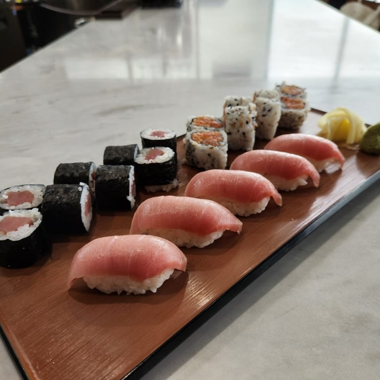 Delicious Japanese Cuisine: Sushi, Ramen, Tempura
